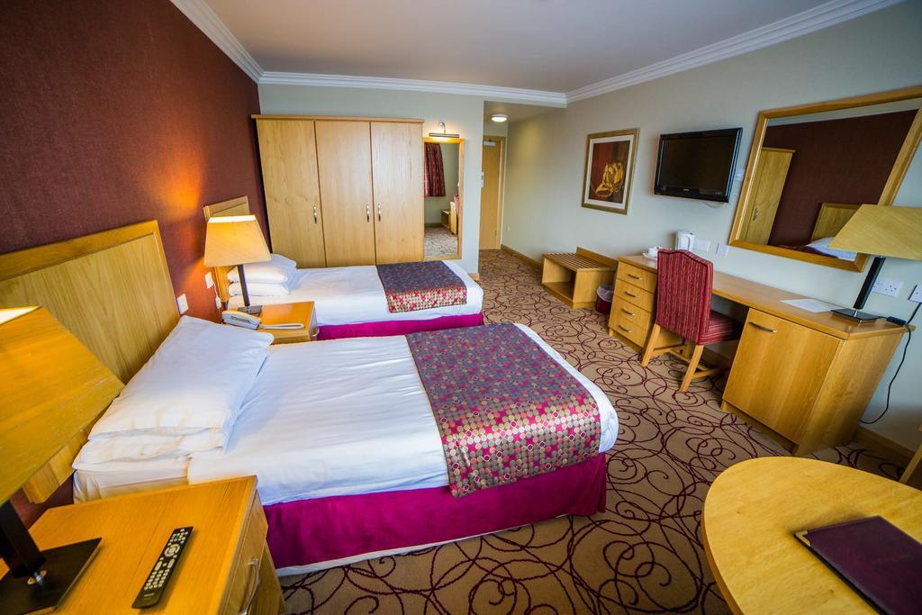 Curran Court Hotel Larne Eksteriør billede